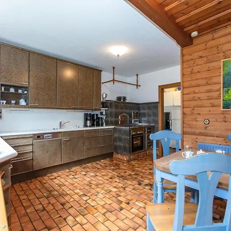 Ferienhaus In Neukirchen Near Wildkogel Neukirchen am Großvenediger