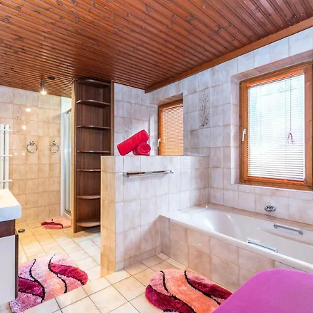 In Neukirchen Near Wildkogel * Neukirchen am Großvenediger